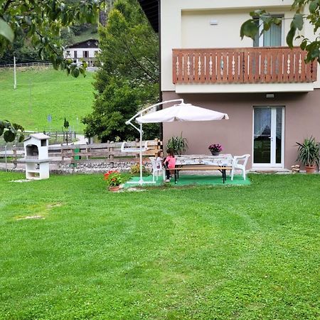 Ferienwohnung Casa Vescovi Tilliarn Exterior foto